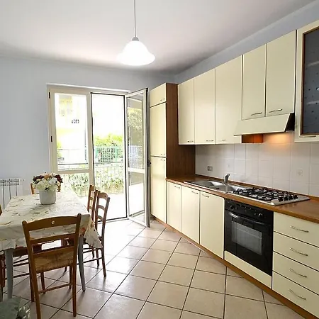Marina Sleeps 6 * Ascea