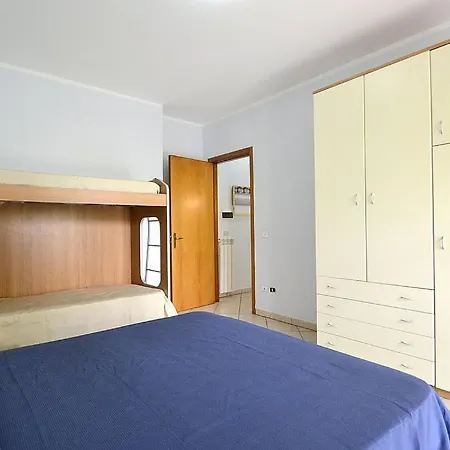Marina Sleeps 6 Villa *
