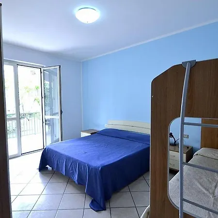 Marina Sleeps 6 * Ascea